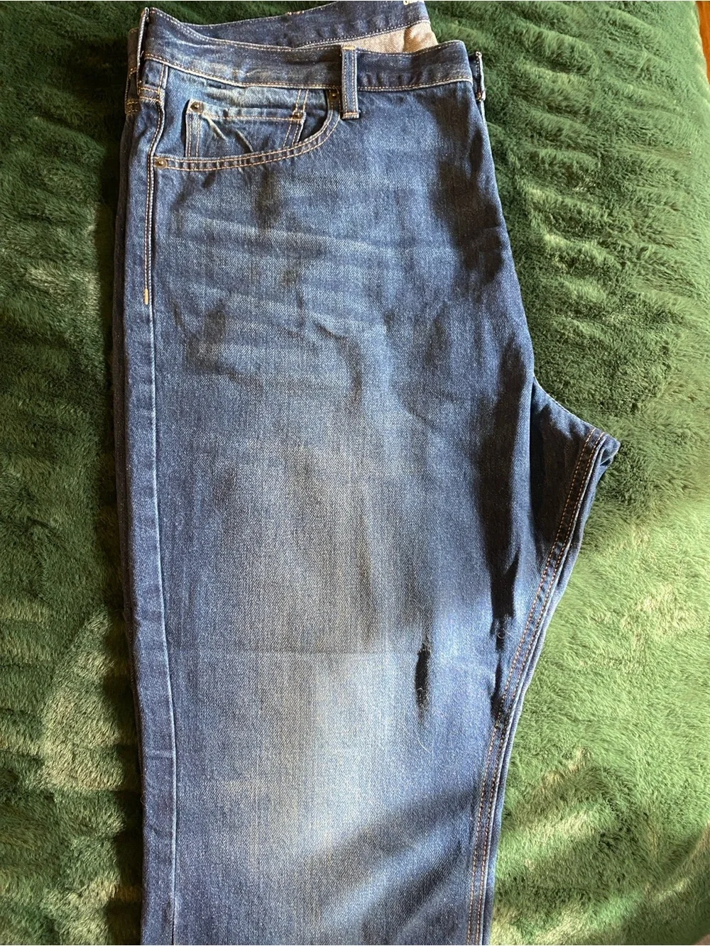 Old Navy Men’s Straight Jeans in Blue Wash